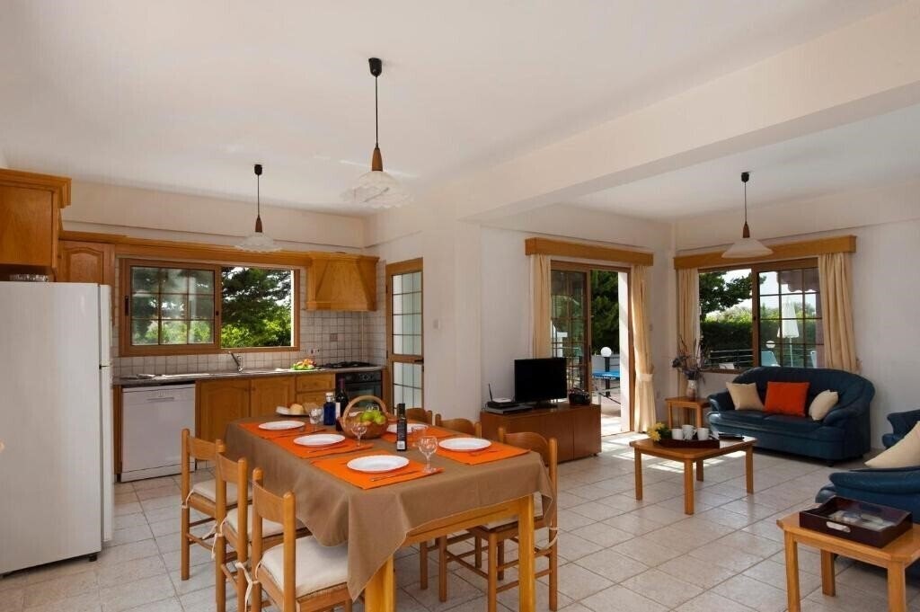 Imaginea Panareti Coral Bay Hotel 4*