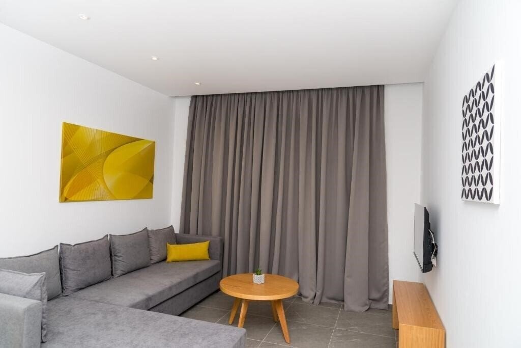 Imaginea Kefalos Damon Hotel Apartments 3*