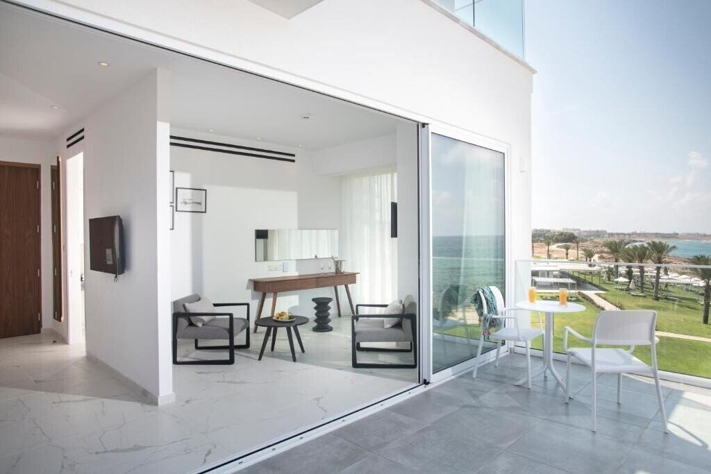 Imaginea Akti Beach Village Resort 4*