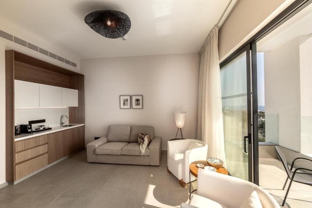 Imaginea Anemi Hotel & Suites 4*