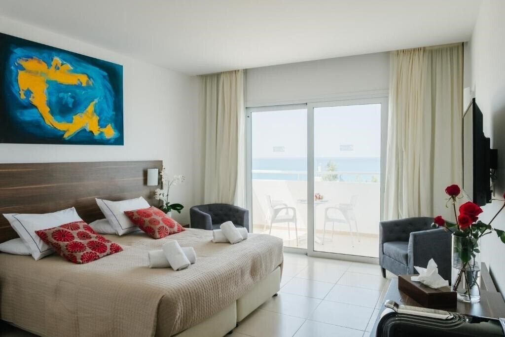 Изображение Theo Sunset Holiday Village Apts 2*