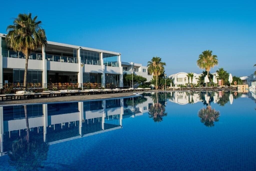 Картинка Theo Sunset Holiday Village Apts 2*