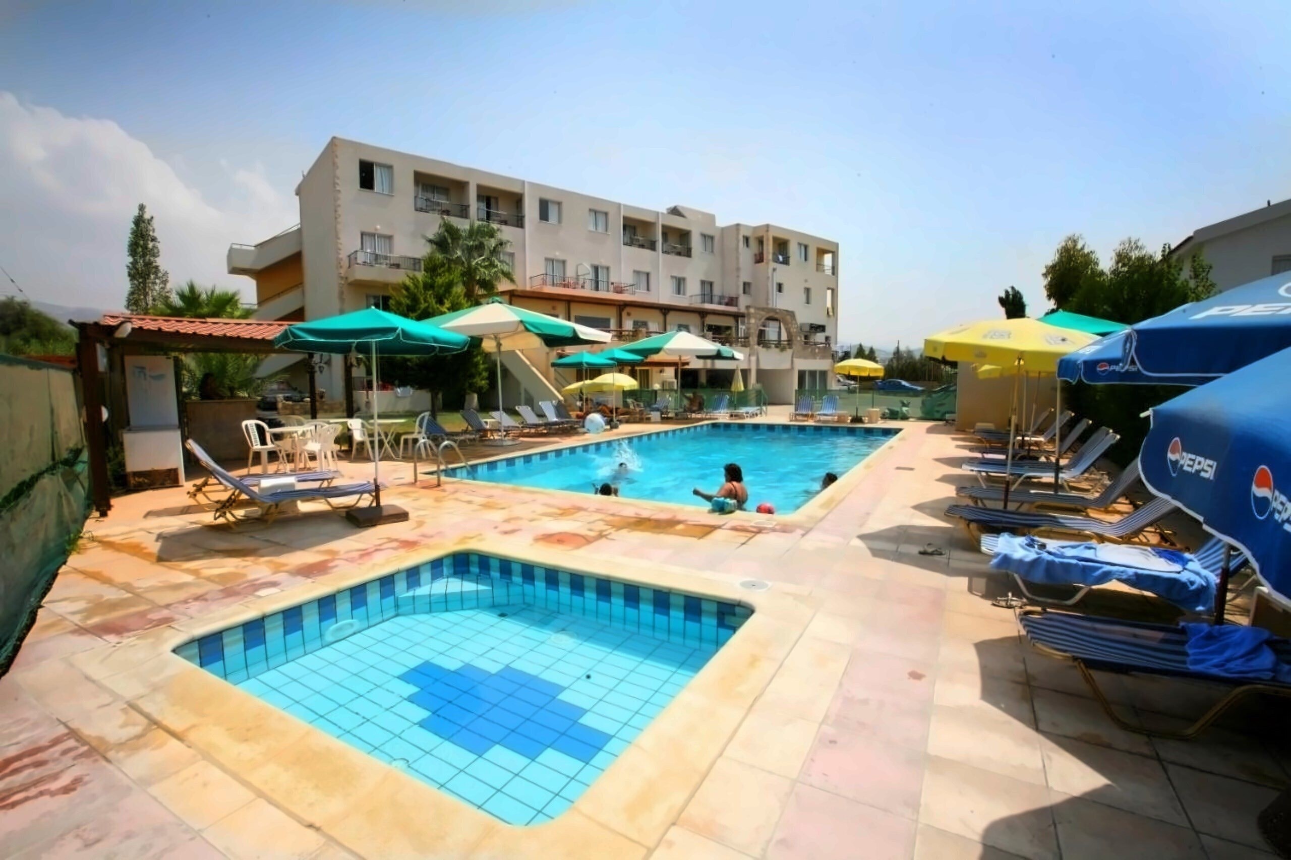 Отель Petsas Apartments (Coral Bay) отель без категории