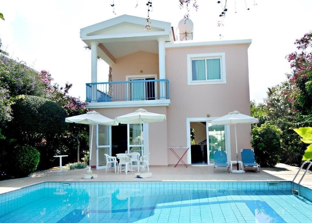 Hotel Rododafni Villas 3*