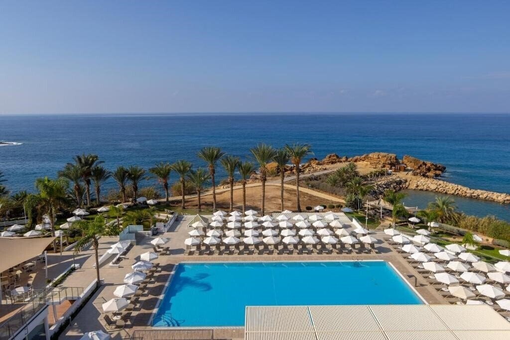Imaginea Queens Bay 3*