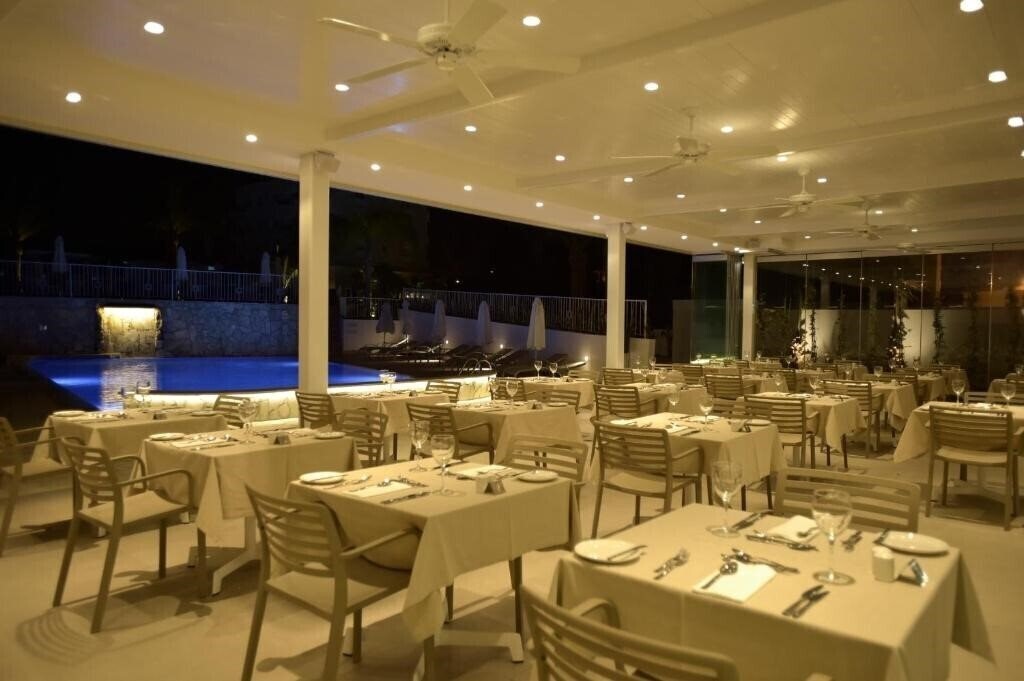 Изображение Sunrise Gardens 3*