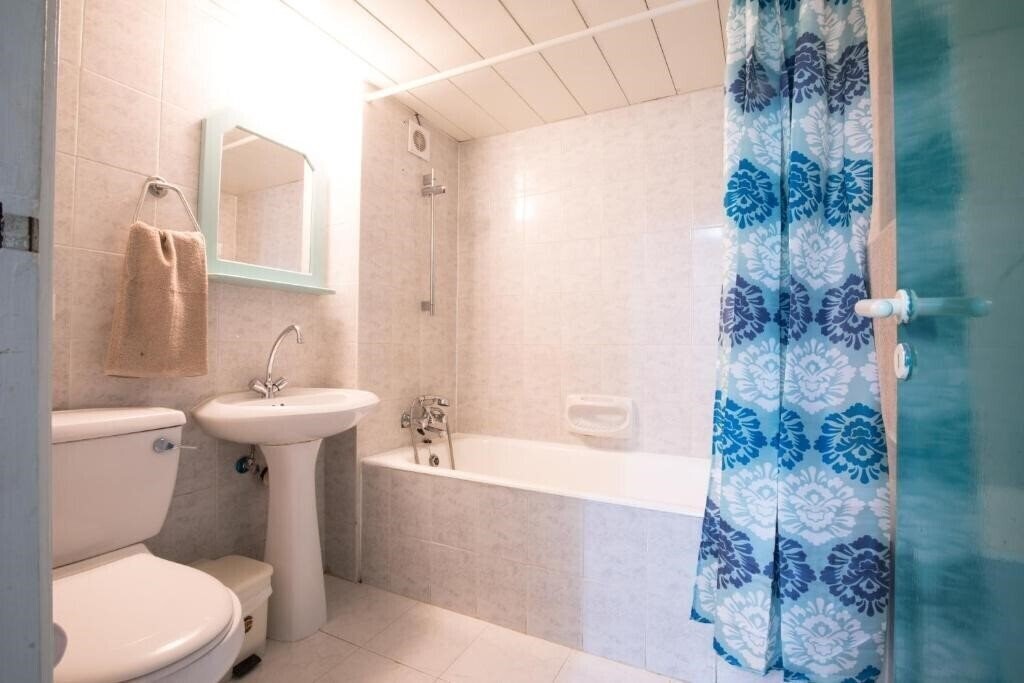 Fotografie Debbiexenia Hotel 3*