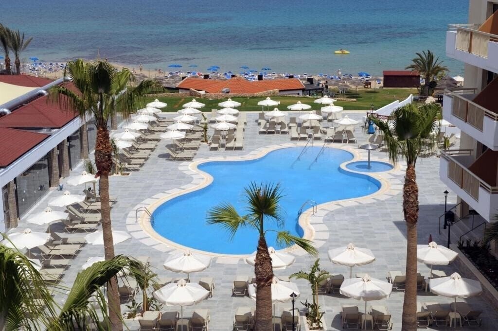Hotel Golden Star Beach Hotel 3*