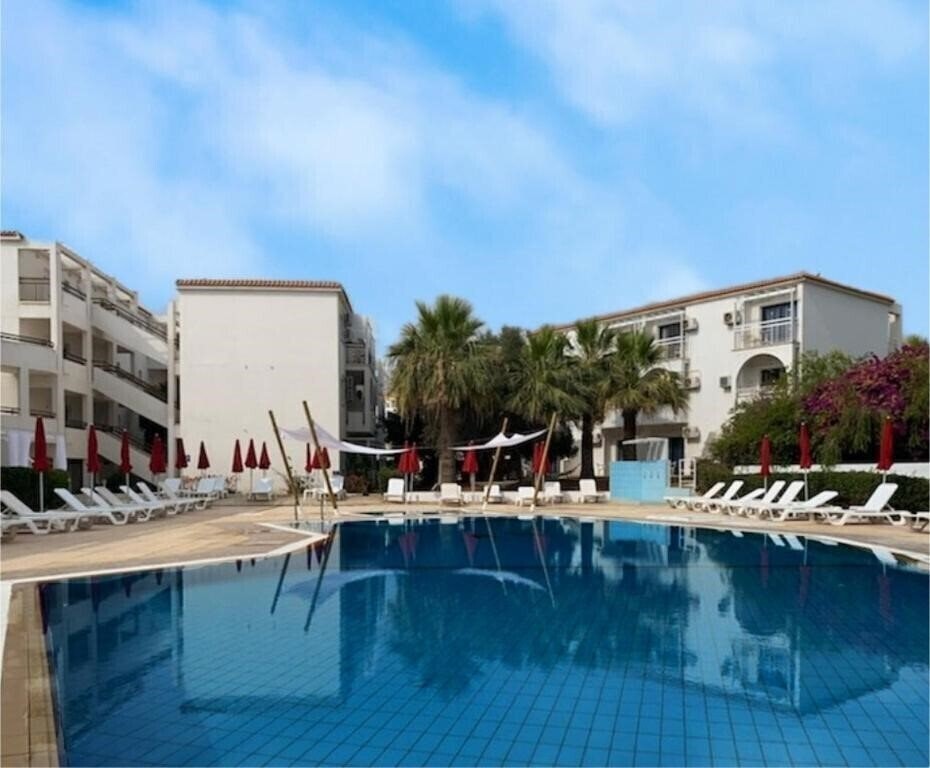 Hotel Amore Hotel Apartments апартаменты