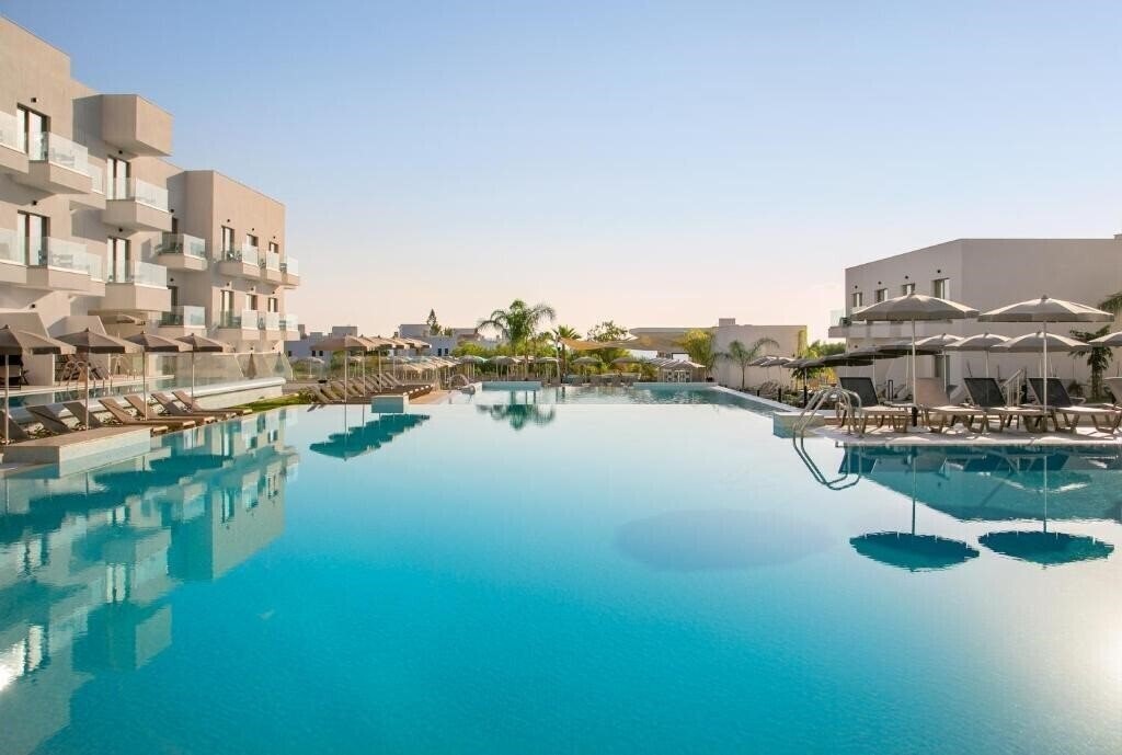 Hotel Atlantica Aqua Blue Hotel 4*