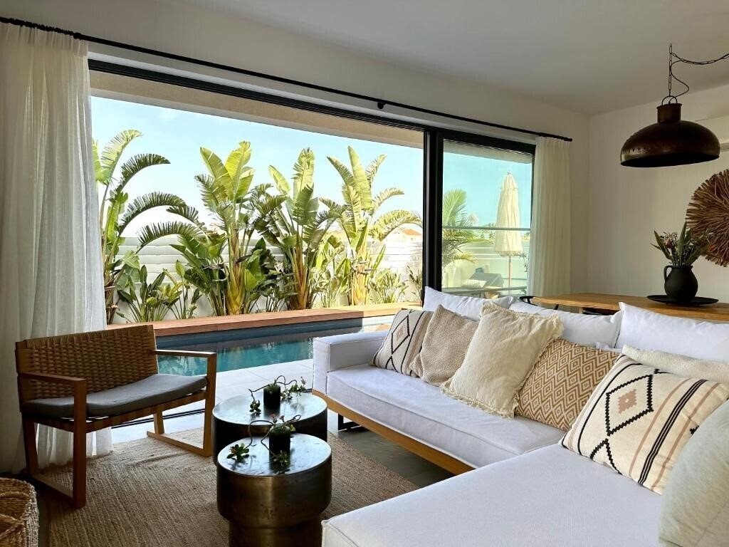 Imaginea Lora Pearl Luxury Villа вилла