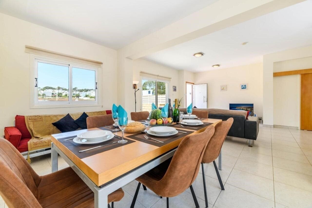 Imaginea Nireas Seaview Villa 3*