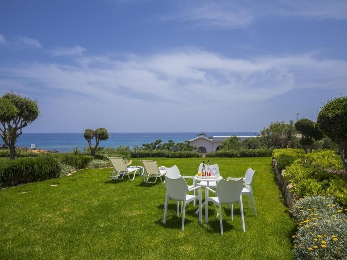 Imaginea Protaras Seafront Villa Sirina Pearl 4*