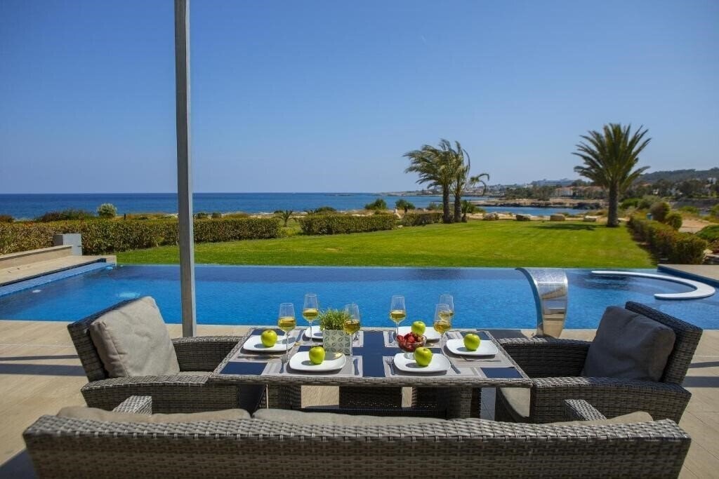 Hotel Villa Infinity Protaras 4*