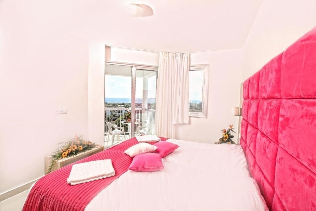 Фото Marita Beach Hotel Apts 4*