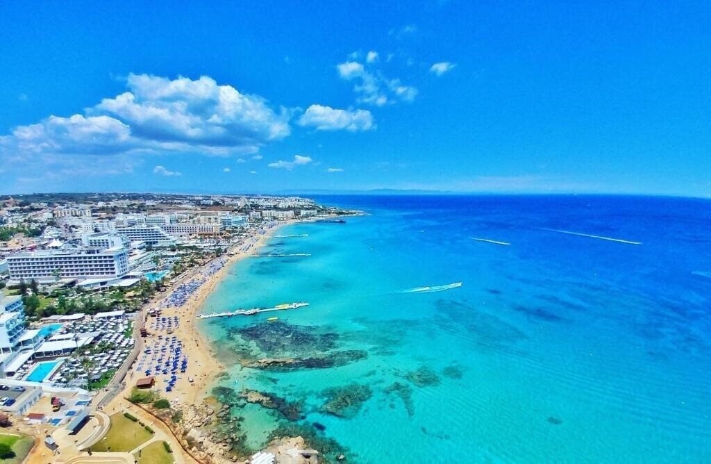 Фотография Marita Beach Hotel Apts 4*