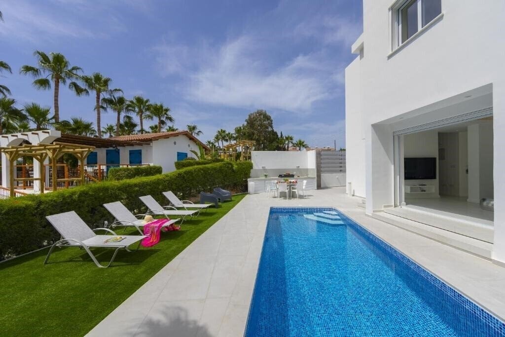 Отель Protaras Villa Piera by The Sea 4*