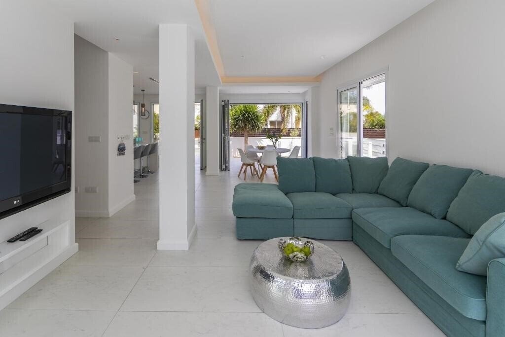 Фото Protaras Villa Piera by The Sea 4*