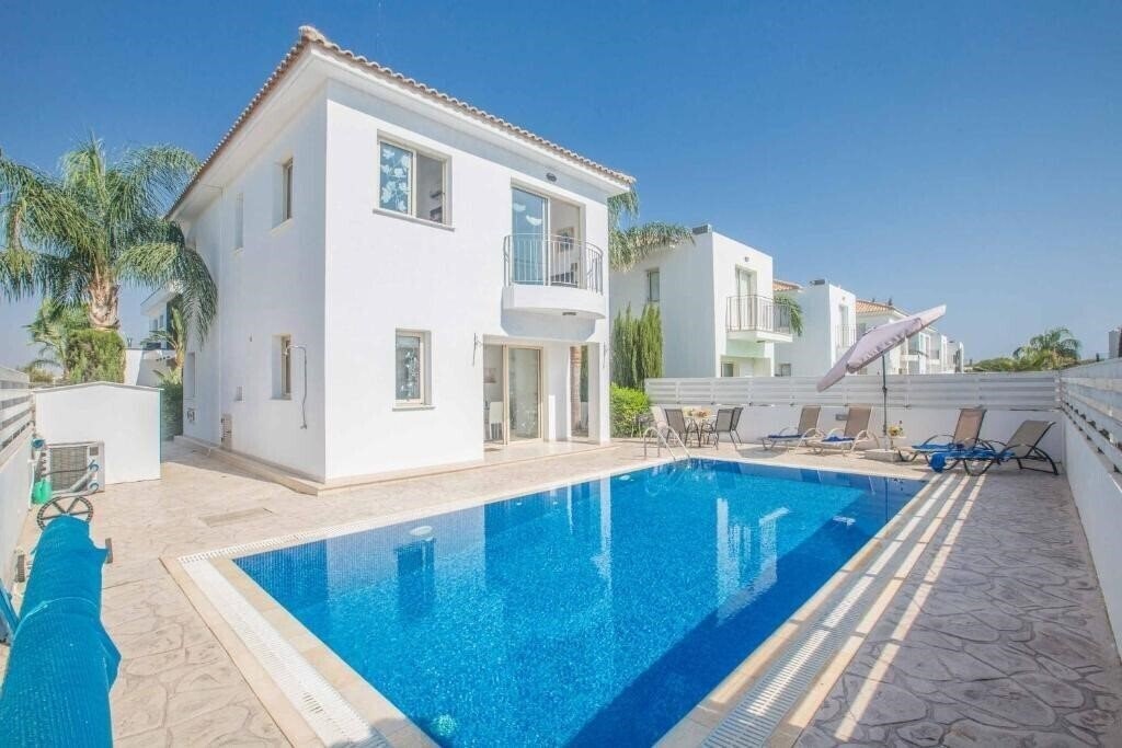 Отель Villa Delia 3*