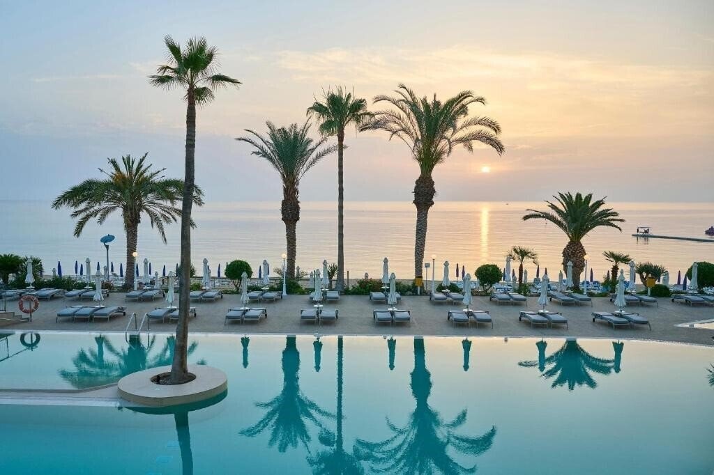 Fotografii Sunrise Beach 4*