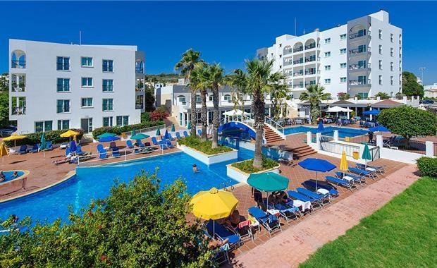 Фото Paramount Apts 3*