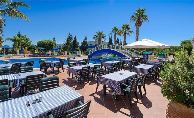 Фотография Paramount Apts 3*