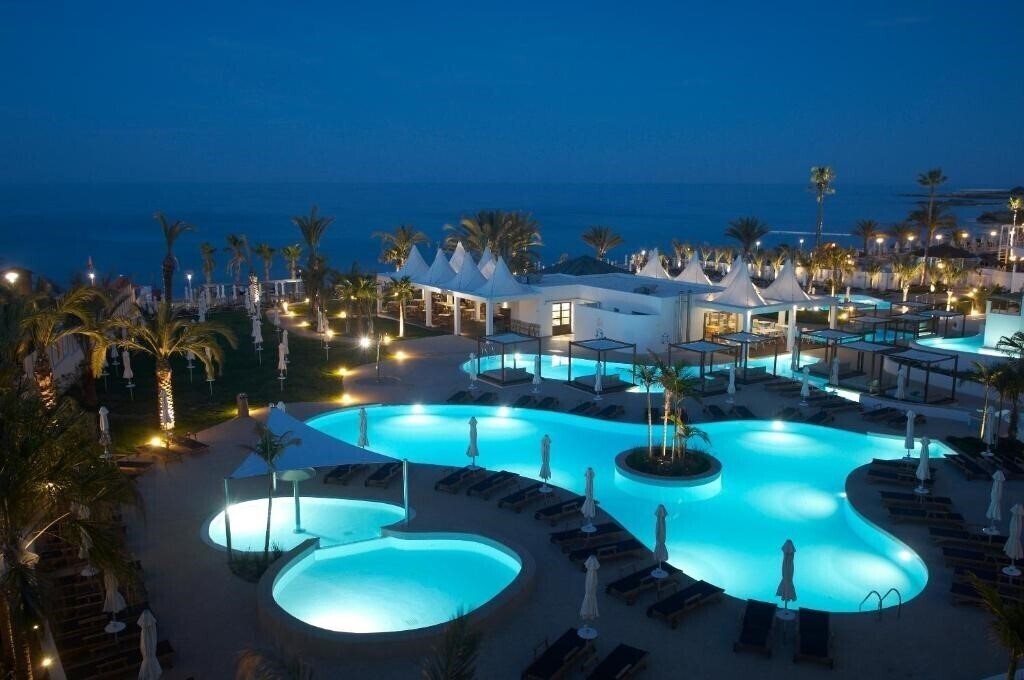 Imaginea Sunrise Pearl Hotel & SPA Cyprus 5*
