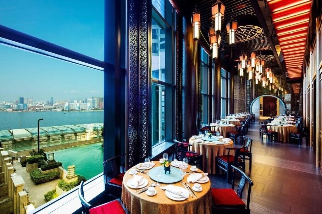 Imaginea Harbour Grand Hong Kong 5*