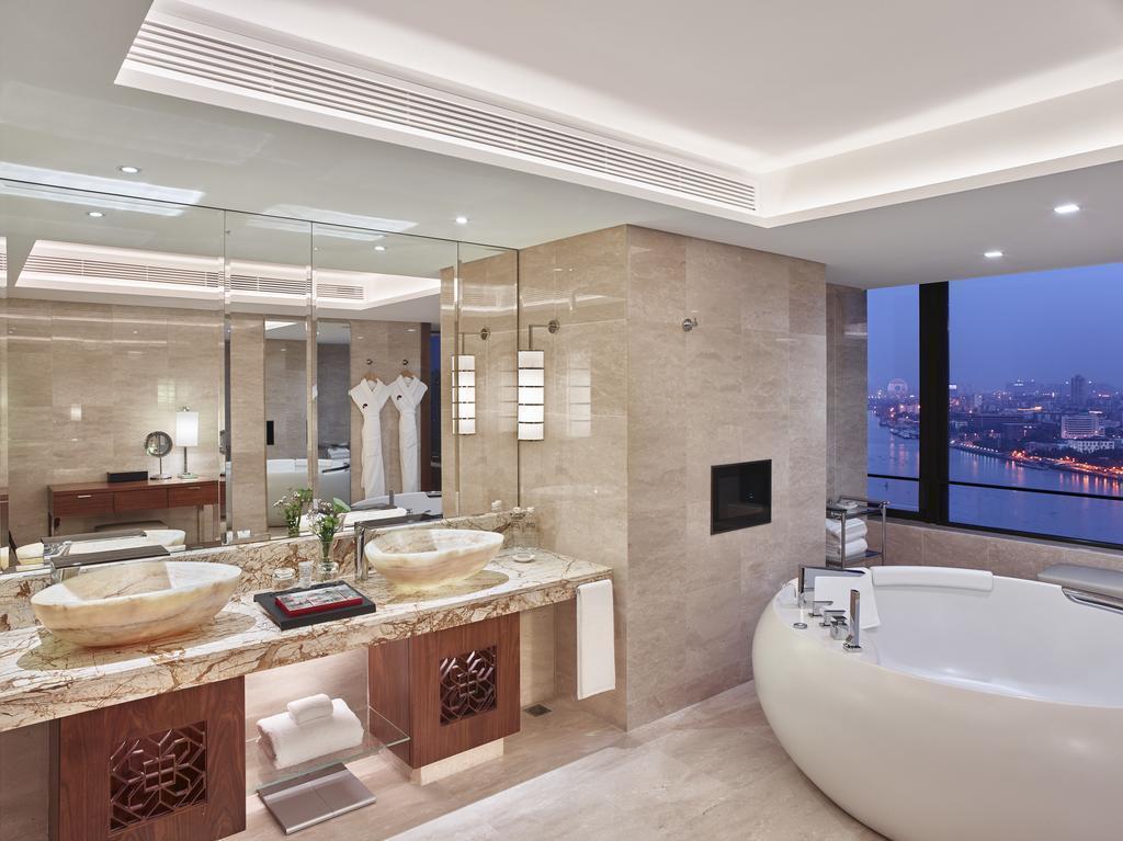 Imaginea White Swan 5*