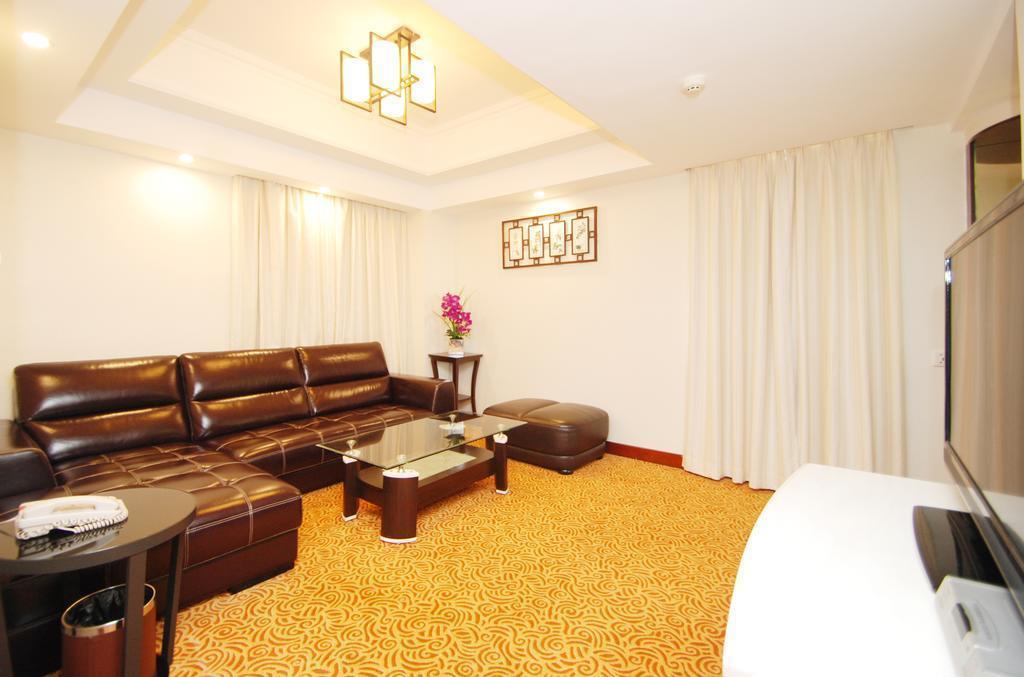 Hotel Overseas Chinese Friendship 3*