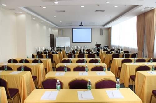 Imaginea Yifeng Hotel 3*