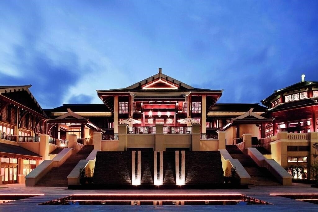 Отель The Ritz-Carlton Sanya Yalong Bay 5*