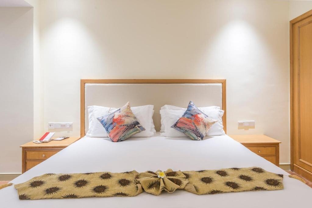 Imaginea Resort Golden Palm Hotel 4*