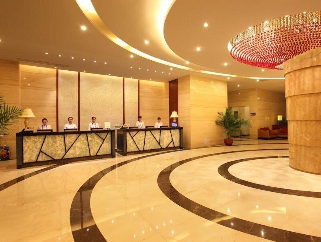 Imaginea International Hotel Sanya 3*
