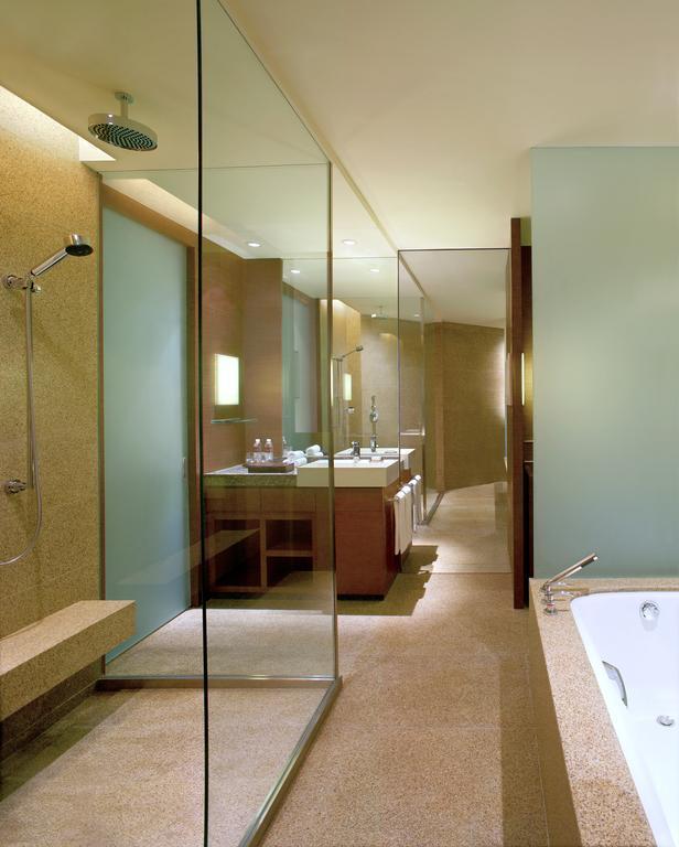 Изображение Hyatt On The Bund 5*