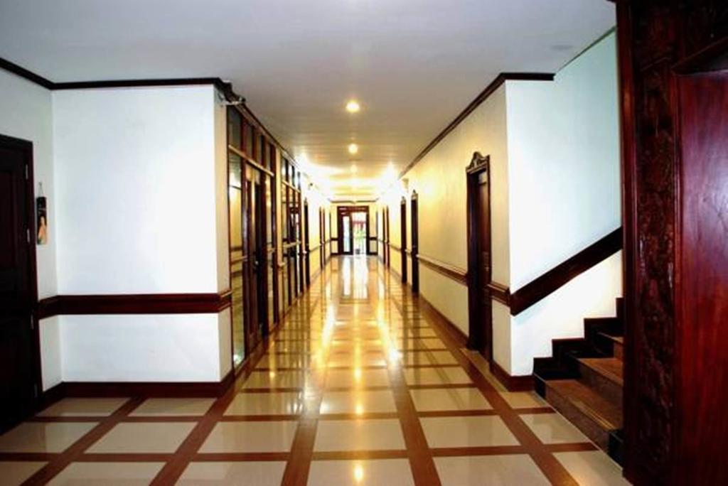 Картинка Sengtawan Riverside Hotel 3*