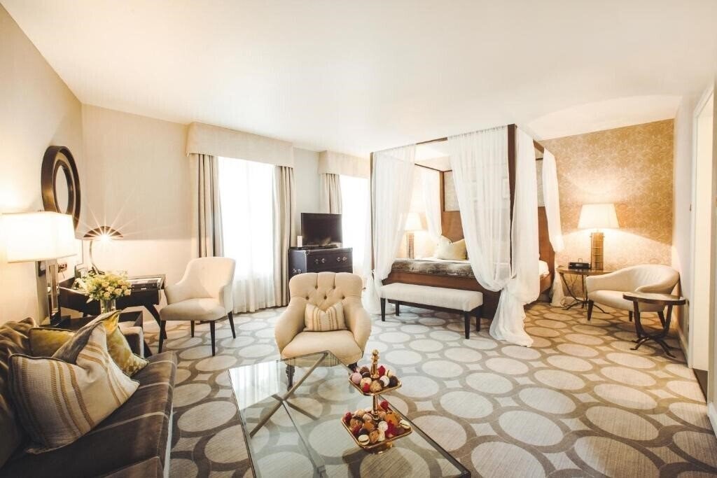 Hotel Grand Palace 5*