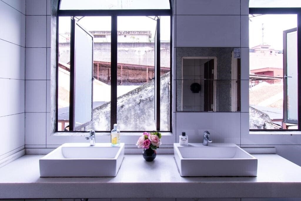 Fotografii Travel Hub Highstreet 2*