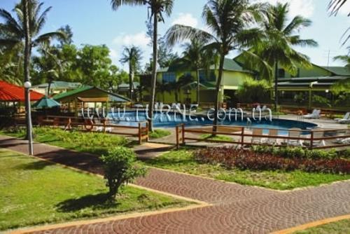 Imaginea Tuaran Beach Resort 3*