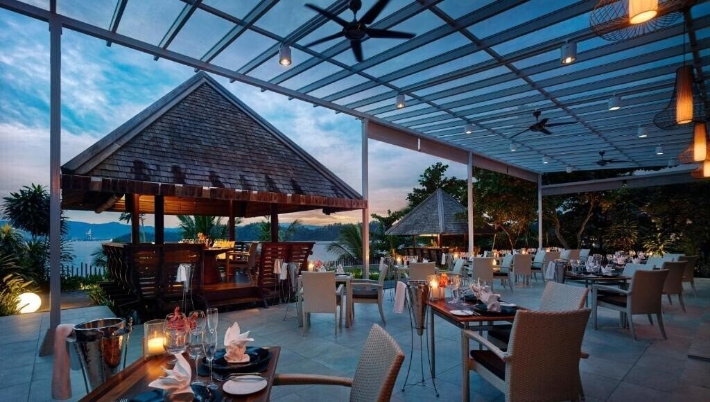 Imaginea Gaya Island Resort 5*