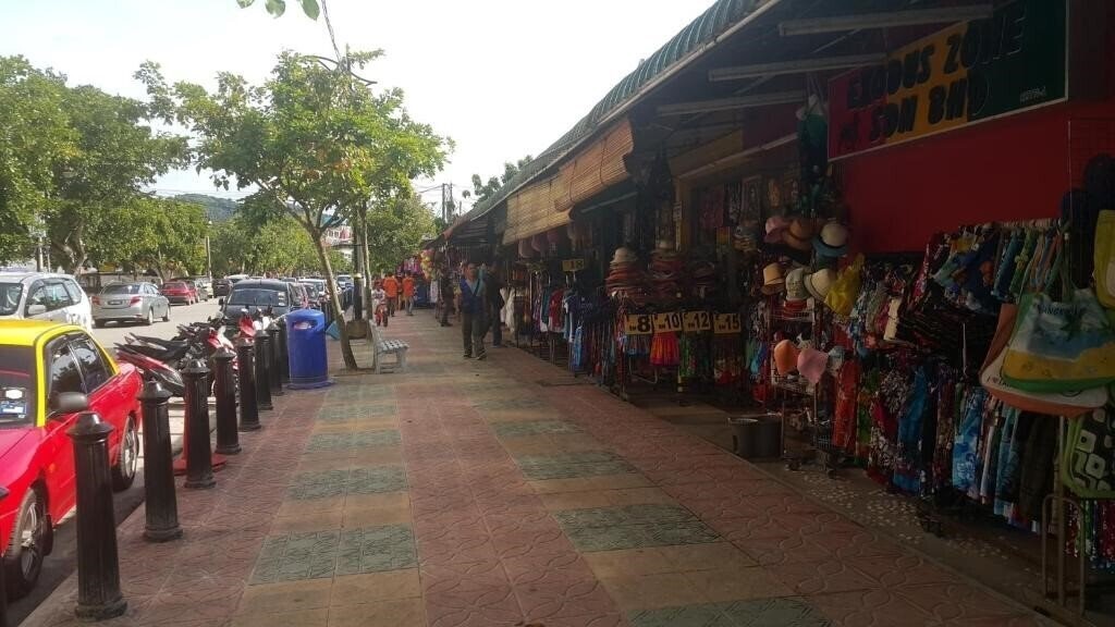 Imaginea Langgura Baron Resort 2*