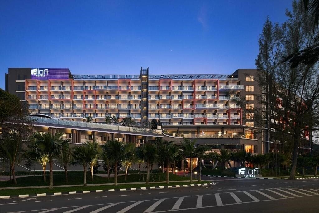 Hotel Aloft Langkawi Pantai Tengah 4*