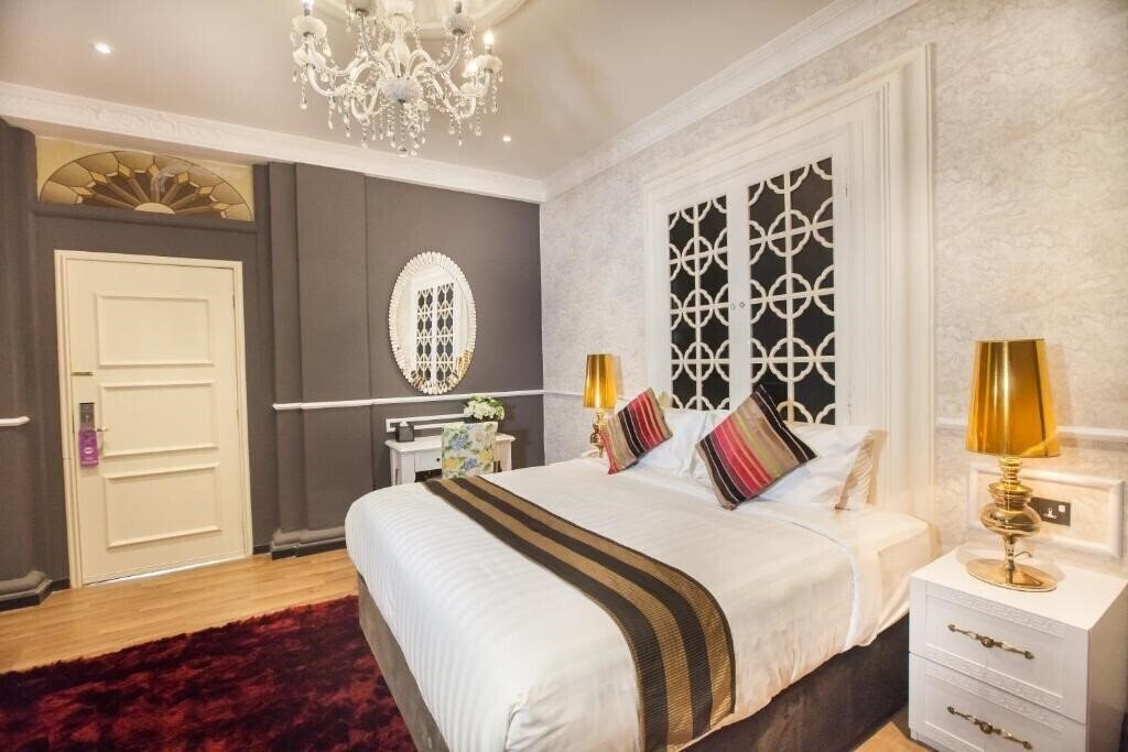 Imaginea Deluxcious Heritage Hotel 4*