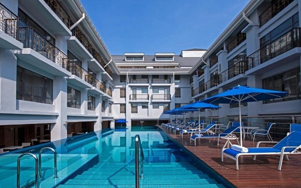 Hotel The Royale Bintang Penang 4*