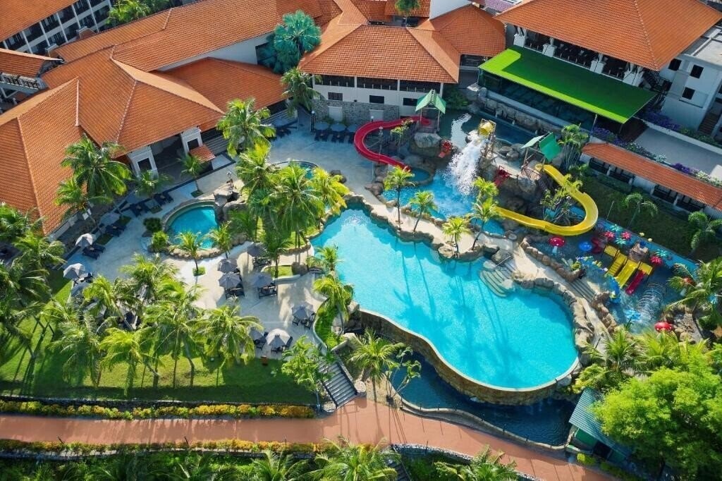 Hotel Swiss-Garden Beach Resort Damai Laut 4*