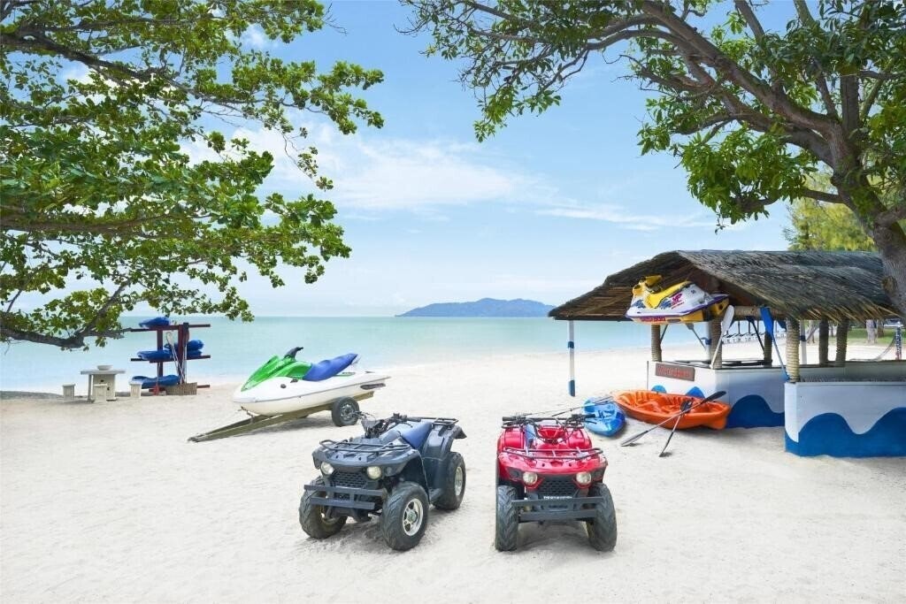 Imaginea Swiss-Garden Beach Resort Damai Laut 4*