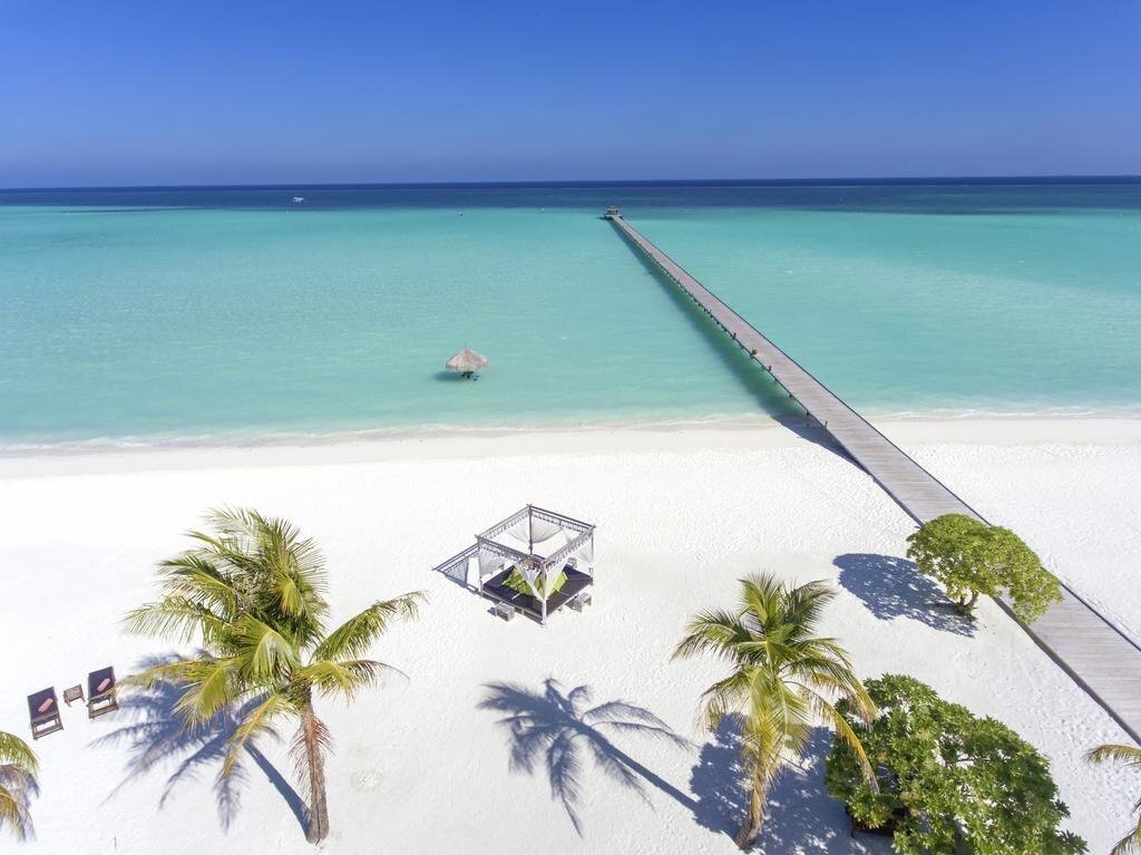 Картинка Holiday Island Resort & Spa 4*