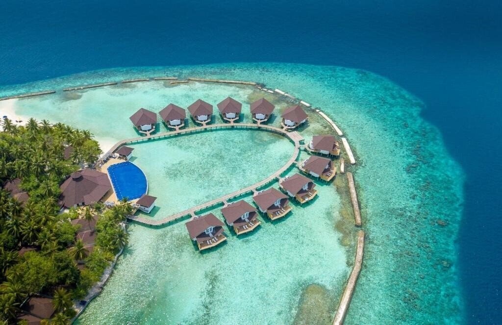 Отель Ellaidhoo Maldives by Cinnamon (ex. Chaaya Reef Ellaidhoo) 4*