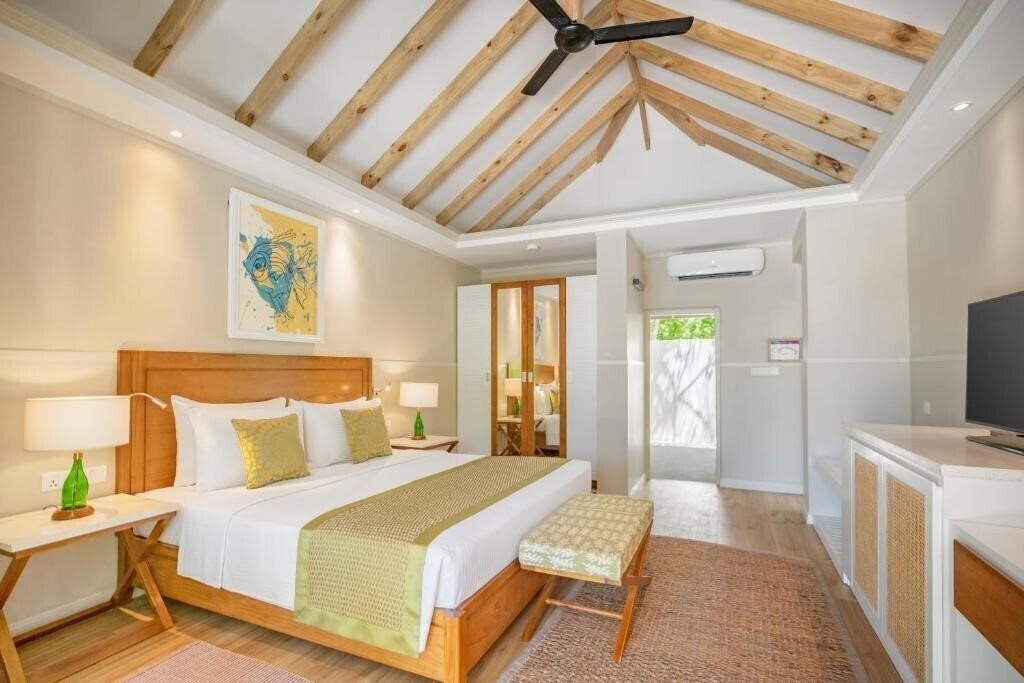 Фото Ellaidhoo Maldives by Cinnamon (ex. Chaaya Reef Ellaidhoo) 4*