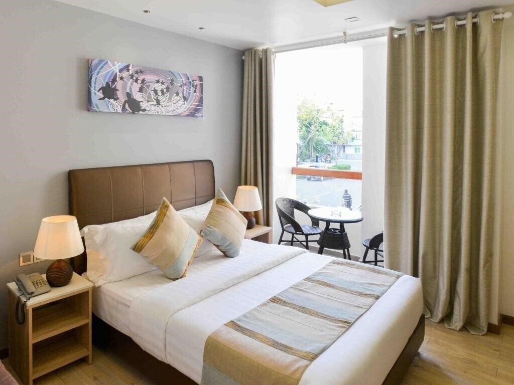 Hotel Coconut Tree Hulhuvilla Beach 4*